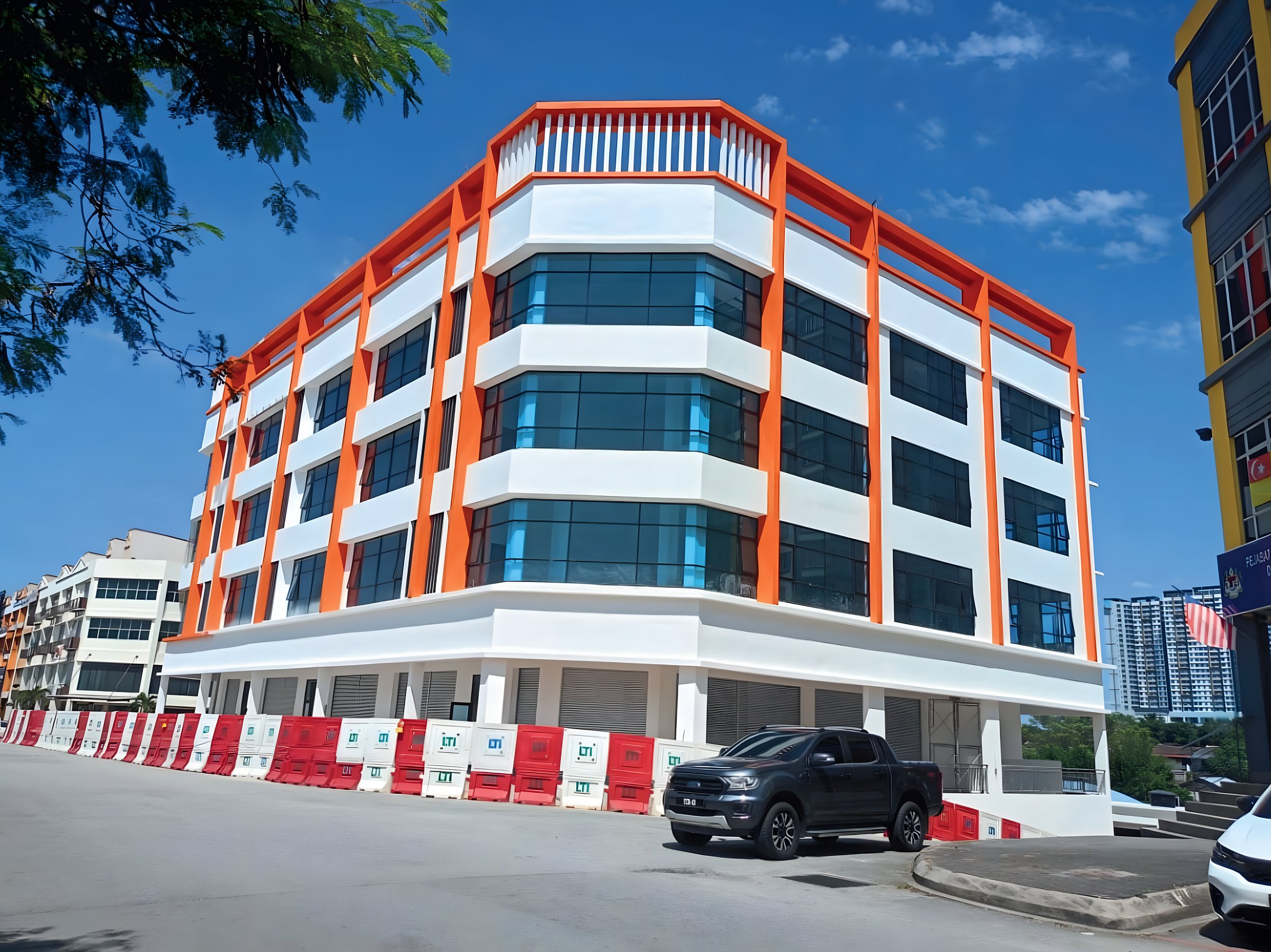 Wisma YHE, a four-storey commercial building in Taman Kajang Sentral